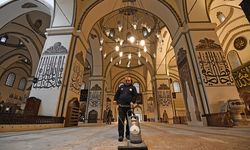 Bursa’nın manevi değeri Bursa Ulu Camii’nde kapsamlı temizlik