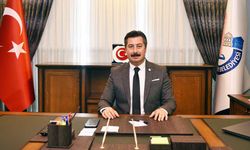 Ercan Özel yılın en başarılı belediye başkanı seçildi