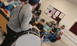 Bursa’da öğretmen Ramazan davulcusunu sınıfa almadı