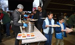 Ramazan’ın bereketi 1050 Konutlar’da paylaşıldı