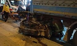 Bursa'daki feci kaza kameraya yansıdı... İkiye bölünen araçtan kurtuldu