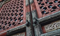 Dünyanın kapıları Bursa'daki hastanenin koridoruna açıldı