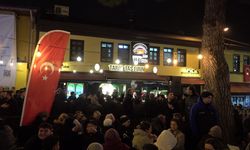 Bursa sahurda Abdal Meydanı'na akın etti