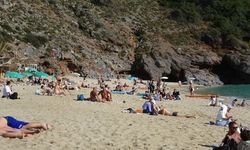 Antalya'da mart ayında denize girilir mi ?