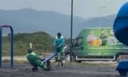 Tahteravalliye binen temizlik işçileri güldürdü