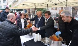 Başkan Aydın’ın cuma durağı Muradiye Mahallesi oldu