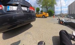 Motosiklet ile Otomobil Çarpıştı! Korku Dolu Anlar Kask Kamerasında