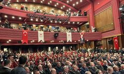 Bursa'da 23 Nisan coşkusu salona sığmadı