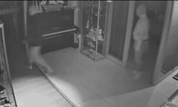 Maskeli beşler girdikleri işletmelerde çelik kasaları böyle patlattı...