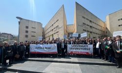 Hukuk camiası Bursa'da genç avukat için adalet yürüyüşü düzenlendi