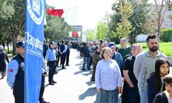 Bursa'da ücretsiz dağıtıldı, metrelerce kuyruk oluştu