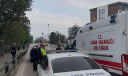 Bursa'da alt geçit yerine yolu kullanan yayaya otomobil çarptı