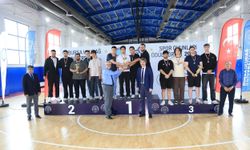 BUÜ Spor Oyunları’nda şampiyonlar kürsüye çıktı