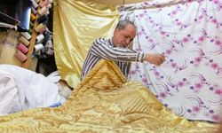 Kraliçe 2. Elizabeth'in yorganını yapan İnegöllü 60 yıldır mesleğine sıkı sıkı sarılıyor