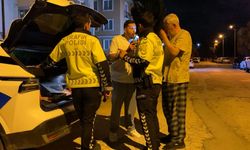 Bursa'da  alkolmetreyi üflemeyen sürücüye böyle ders verdi!