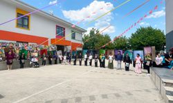 Frida Kahlo’nun eserleri, Bursa’da canlı tabloya dönüştü