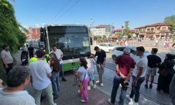 Anne ve bebeğine otobüs çarptı