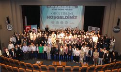 Bir Bilenle Bilge Nesil Projesi’nin 10. yılında başarılı öğrenciler ödüllendirildi
