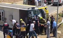 Bursa'da korkutan kaza: Halk otobüsü devrildi