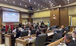 Bursa Büyükşehir Meclisi'nde sert tartışma oturumu erteletti