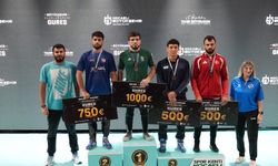 Büyükşehir sporcuları madalyaları topluyor