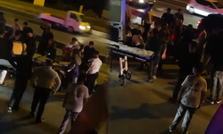 Yolun karşısına geçerken otomobil çarptı: 1'i ağır 2 yaralı