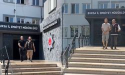 Çatıdan çatıya kaçmaya çalışırken yakalandı