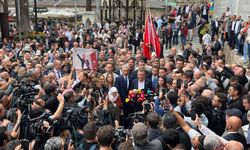 YENİ Parti'nin ismi değişecek mi? Genel Başkan Özgür Özel açıkladı