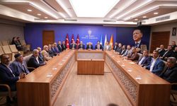 Yenişehir'de iki meclis üyesi daha Ak Parti saflarına katıldı