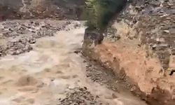 Bursa'da derede heyelan anı kameraya yansıdı
