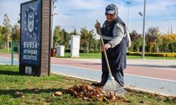 Büyükşehir’den park ve bahçelere düzenli bakım