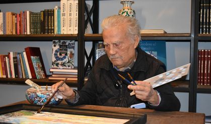 Asırlık Çınar Fırçasıyla Renklere Hayat Veriyor