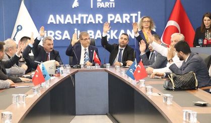 A Parti Bursa İl Kongresi tamamlandı! Fikret Aslan güven tazeledi