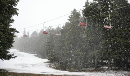 Uludağ'da mayısta kar sürprizi