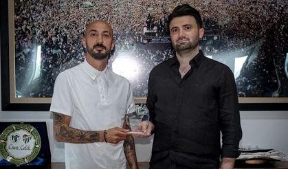 Timsah sevilen isimle yolları ayırdı