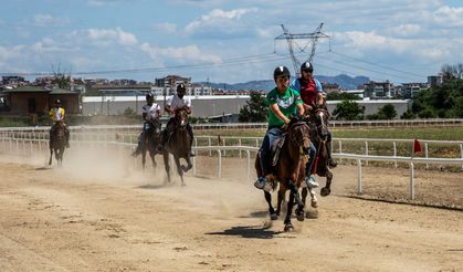 Rahvan atları şampiyonluk için koştu