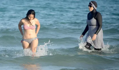 Mayo yasaklandı,  plajlar için yeni kıyafet yönetmeliği yayınlandı