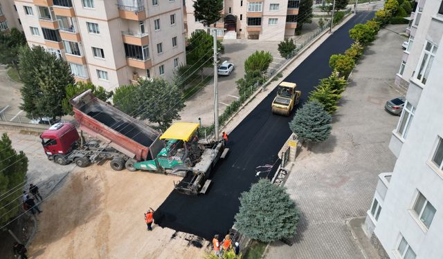 İNEGÖL BELEDİYESİ'NDE ASFALT ÇALIŞMALARI TAM GAZ