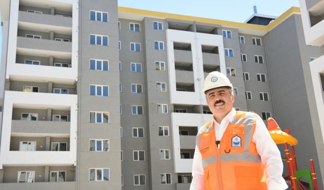 ÇINARÖNÜ KENTSEL DÖNÜŞÜM PROJESİNDE ANAHTAR TESLİMİ BAŞLADI