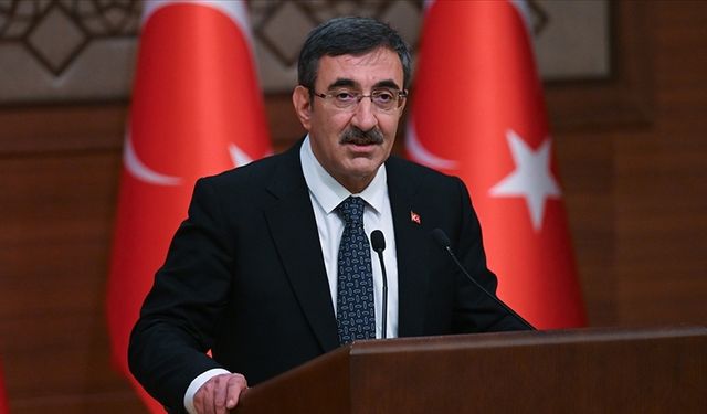 BAKAN YILMAZ, YIL SONU ENFLASYON TAHMİNİNİ AÇIKLADI