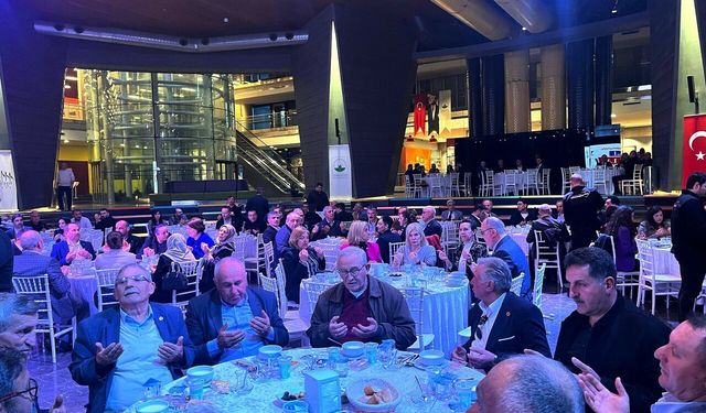 Başkan Aydın muhtarlar ve meclis üyelerine iftar verdi