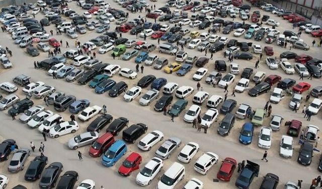 Galericiler Odası Başkanı, "Parası olan otomobile yatırım yapsın"