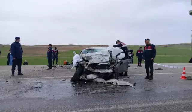 Bayram yolu kana bulandı: 6 ölü, 3 yaralı