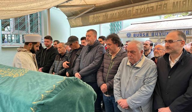 Fikriye Usta eşi ve oğlunun yanına defnedildi