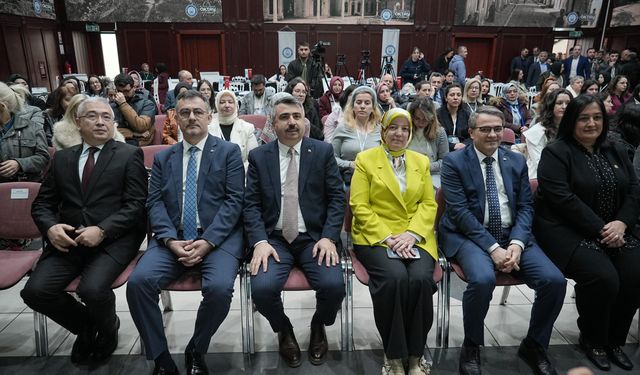 Toplumun temeli ailenin korunması konuşuldu