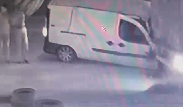Bursa'da feci kaza: Park halindeki tıran altına girdi!