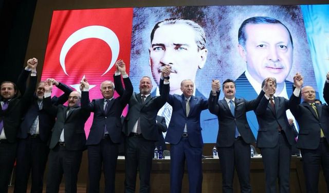 Bursa'da 2 belediye başkanı AK Parti'ye geçti