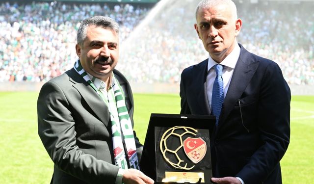 Bursaspor kupayı, Yıldırım Belediyesi 'Fair Play'i aldı