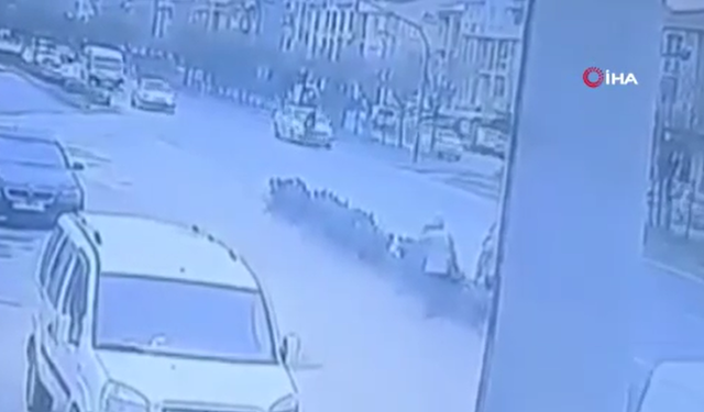 Bursa'da yoldan karşıya geçerken otomobilin çarpığı adam hayatını kaybetti