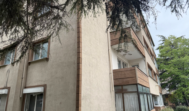 Deprem sonrası 2 bina mühürlendi